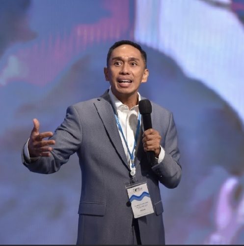 As a speaker on Emotional Intelligence for Educators
